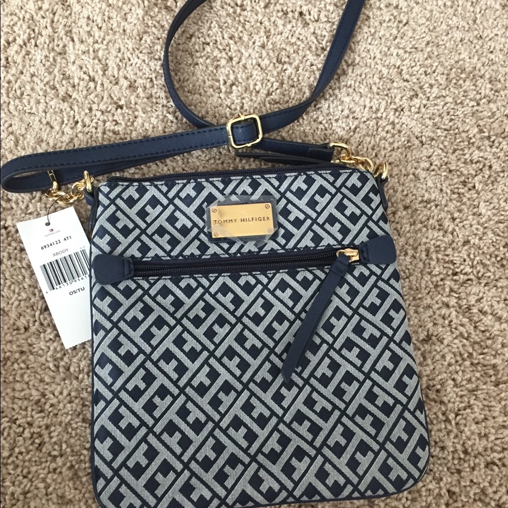 Tommy Hilfiger sling purse